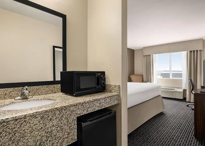 Baymont By Wyndham Hotel